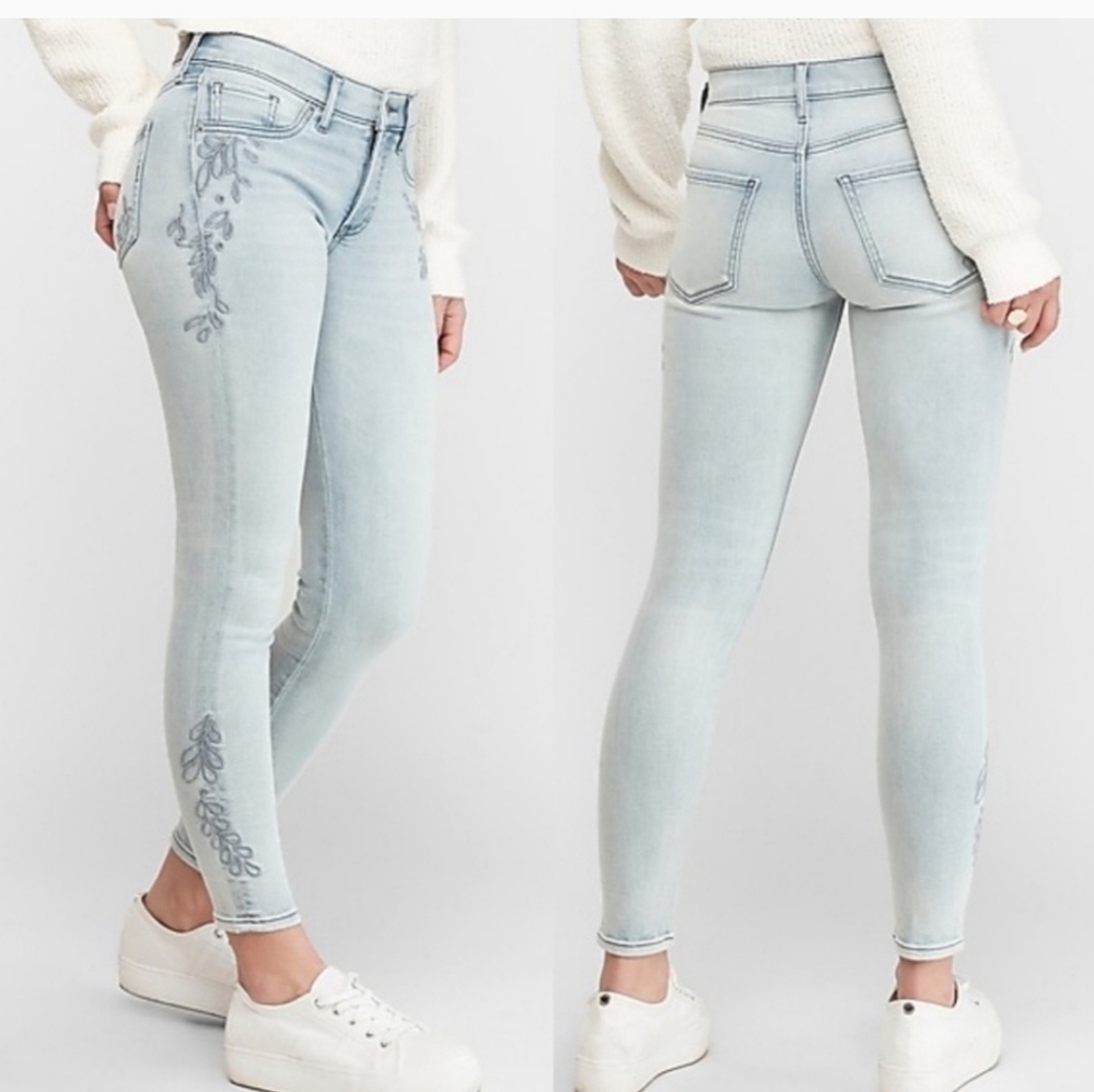 NWOT Express mid rise jeans